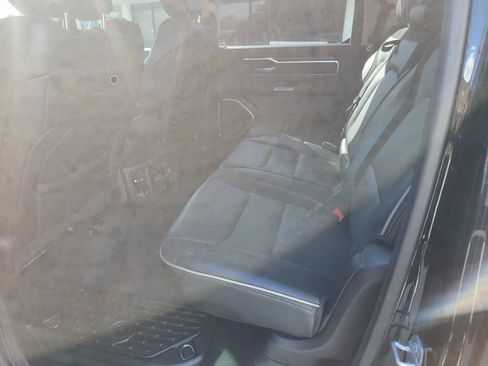 Used 2019 RAM 1500 Laramie AWD/4WD image 12