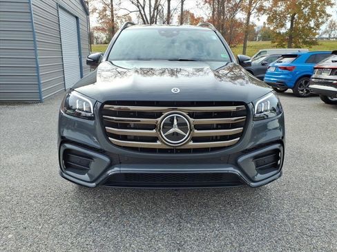 Used 2026 Mercedes-Benz GLS 450 4MATIC image 2