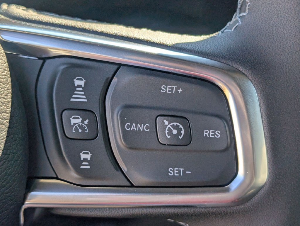 New 2026 Jeep Wrangler Unlimited Sahara AWD/4WD image 15