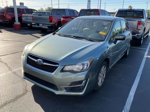 Used 2016 Subaru Impreza 2.0i Premium image 11
