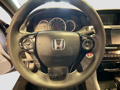 Used 2016 Honda Accord EX image 17