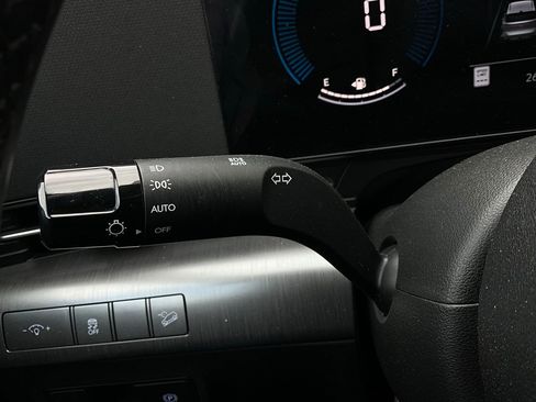 Used 2025 Hyundai Kona SEL image 37