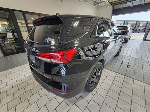 Used 2024 Chevrolet Equinox LS w/ LS Convenience Package FWD image 4