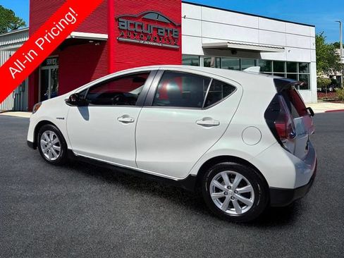 Used 2017 Toyota Prius C Three FWD image 3