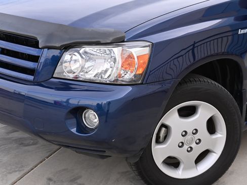 Used 2005 Toyota Highlander Limited AWD/4WD image 29