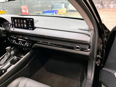 Used 2024 Honda Accord Touring image 18
