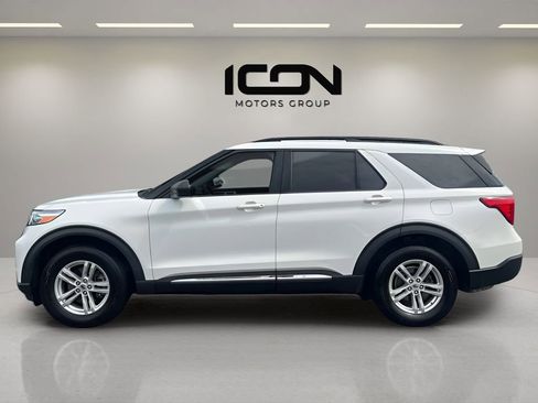 Used 2020 Ford Explorer XLT w/ Equipment Group 202A AWD/4WD image 2
