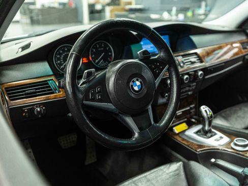 Used 2008 BMW 550i Sedan RWD image 10
