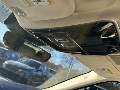 Used 2018 Land Rover Range Rover Sport HSE Dynamic image 27