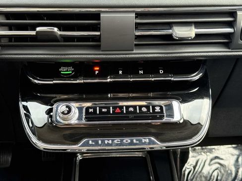 Used 2024 Lincoln Corsair AWD image 6