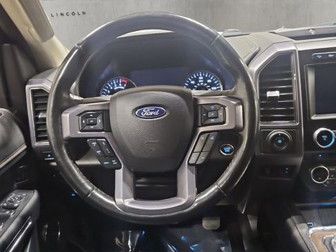 Used 2018 Ford Expedition Max Platinum AWD/4WD image 11
