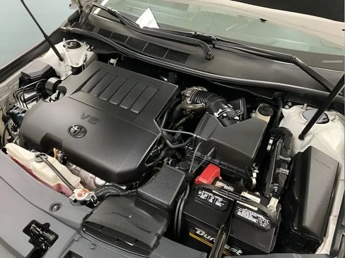 Used 2017 Toyota Camry XSE w/ Advanced Technology Package FWD image 16