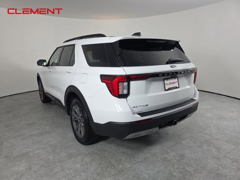 New 2026 Ford Explorer Active image 8