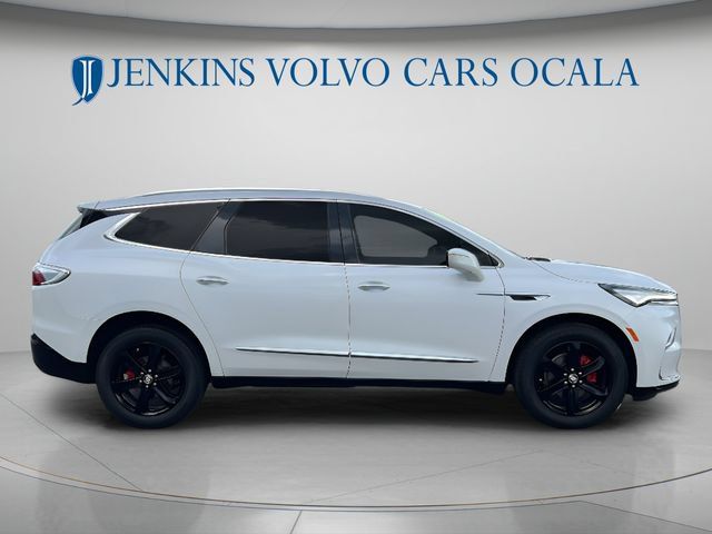 Used 2024 Buick Enclave Essence w/ Experience Buick Package FWD image 2