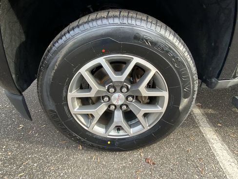 Used 2017 GMC Canyon SLE w/ All Terrain Package image 17