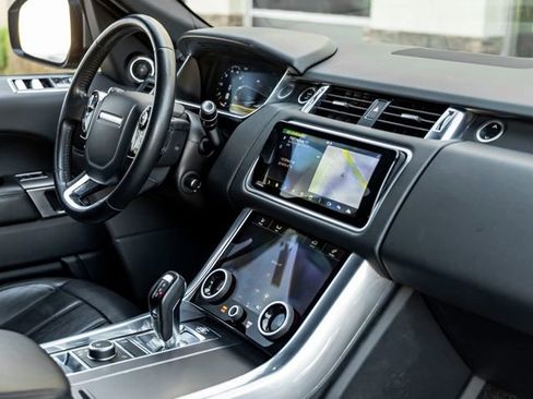 Used 2020 Land Rover Range Rover Sport HSE image 30