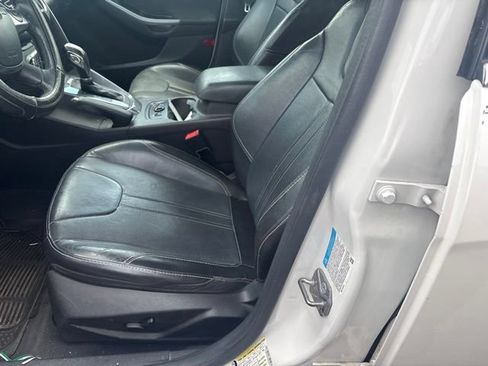 Used 2014 Ford Focus Titanium FWD image 10
