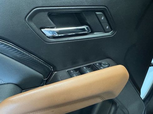 Used 2025 GMC Canyon AT4 AWD/4WD image 14