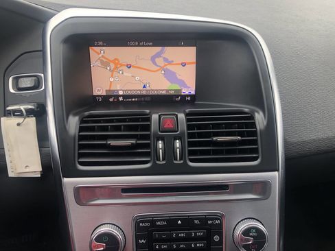 Used 2017 Volvo XC60 T5 Dynamic w/ Preferred Option Package image 8