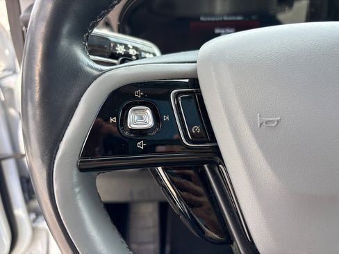 Used 2022 Lincoln Corsair Reserve w/ Elements Package FWD image 17