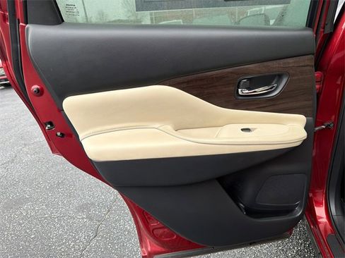 Used 2020 Nissan Murano Platinum w/ Cargo Package image 22