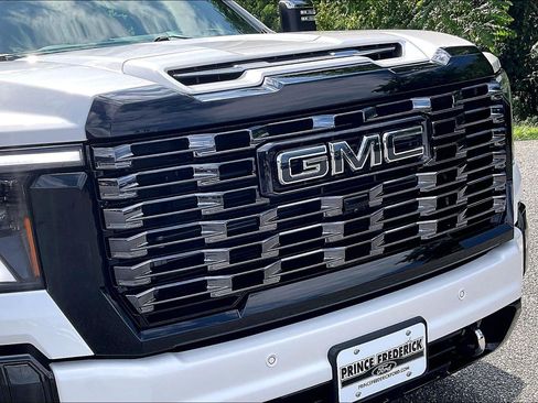 Used 2025 GMC Sierra 2500 Denali Ultimate AWD/4WD image 29