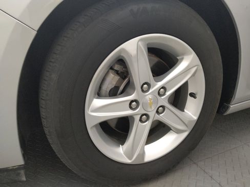 Used 2022 Chevrolet Malibu LS FWD image 31