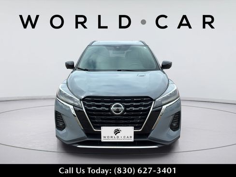 Used 2021 Nissan Kicks SR w/ SR Premium Package FWD image 17