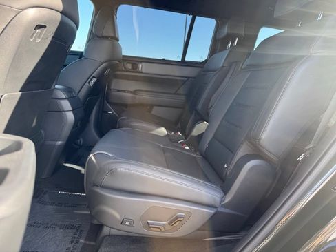 Used 2026 Hyundai Santa Fe Calligraphy AWD/4WD image 11