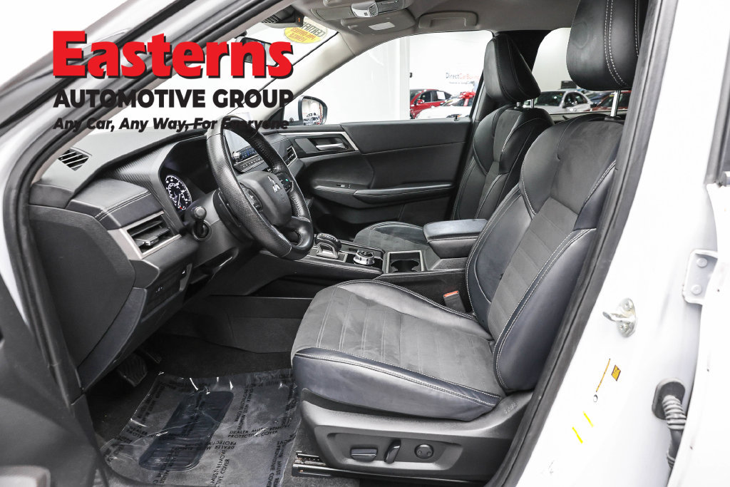 Used 2024 Mitsubishi Outlander SE FWD image 15