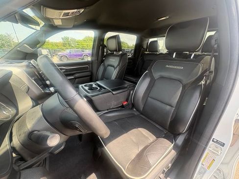 Used 2025 RAM 1500 Laramie AWD/4WD image 12