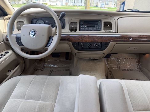Used 2006 Mercury Grand Marquis GS image 16