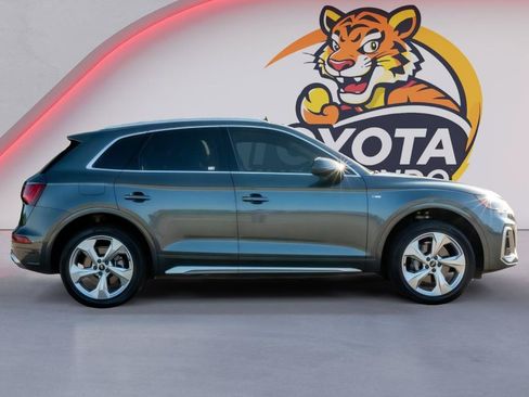 Used 2022 Audi Q5 2.0T Premium Plus w/ Premium Plus Package AWD/4WD image 4