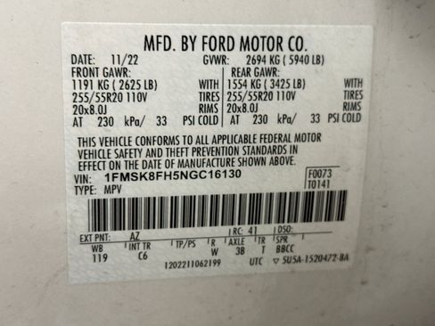 Used 2022 Ford Explorer Limited w/ Equipment Group 301A AWD/4WD image 26