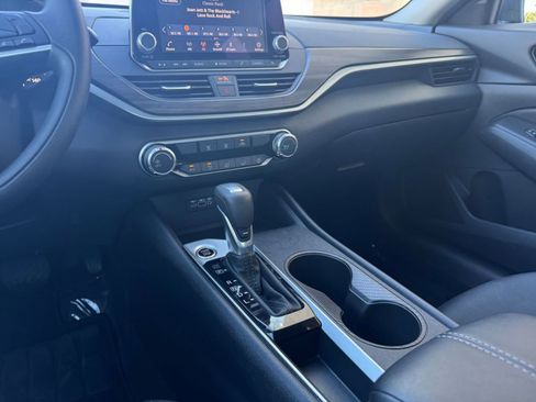 Used 2025 Nissan Altima 2.5 SV image 41