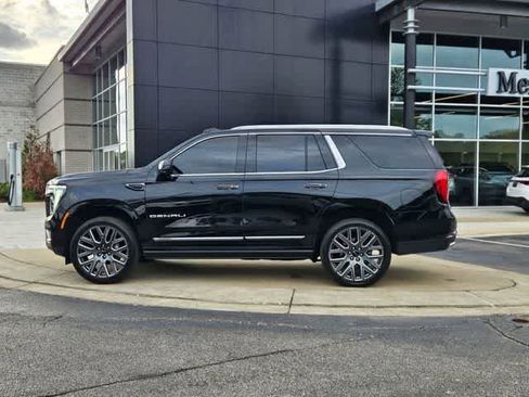 Used 2025 GMC Yukon Denali Ultimate w/ LPO, Floor Liner Package image 5