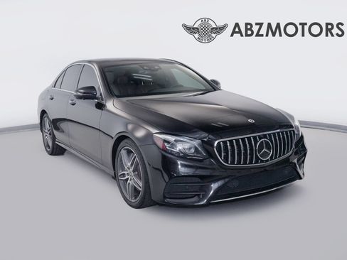 Used 2018 Mercedes-Benz E 300 4MATIC image 1