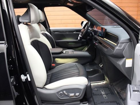 Used 2024 Kia EV9 GT-Line image 17