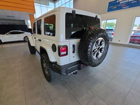 Used 2019 Jeep Wrangler Unlimited Sahara AWD/4WD image 14