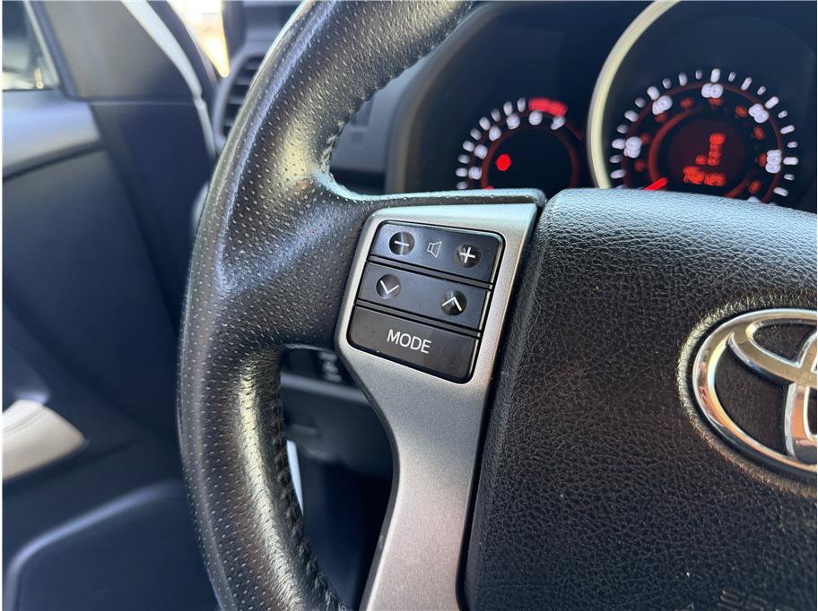 Used 2012 Toyota 4Runner Limited AWD/4WD image 25