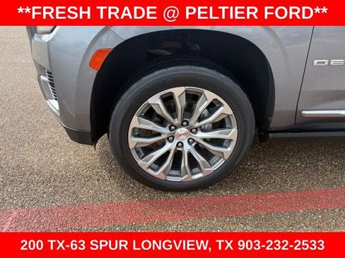 Used 2021 GMC Yukon XL Denali w/ Denali Premium Package image 4