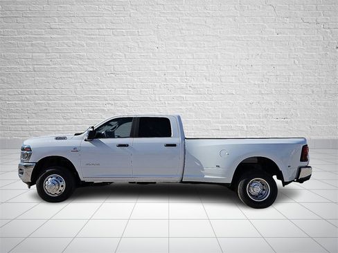 New 2025 RAM 3500 Big Horn image 2
