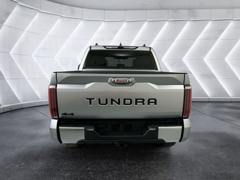 Used 2025 Toyota Tundra Limited AWD/4WD image 5