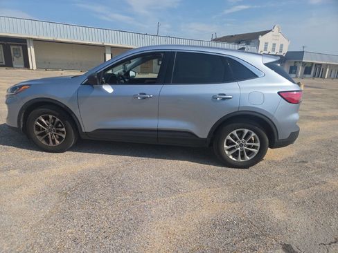 Used 2022 Ford Escape SE FWD image 5