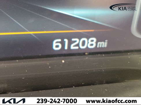 Used 2021 Kia Niro EX Premium FWD image 25