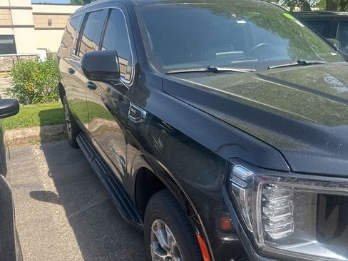 Used 2021 GMC Yukon XL SLE w/ Gmc Pro Safety Plus Package AWD/4WD image 6