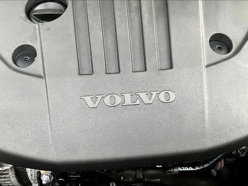 Used 2023 Volvo XC90 B5 Core w/ Climate Package AWD/4WD image 31