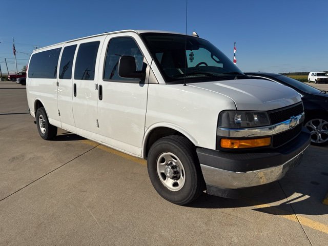 Used 2019 Chevrolet Express 3500 LT w/ LT Preferred Equipment Group RWD image 9