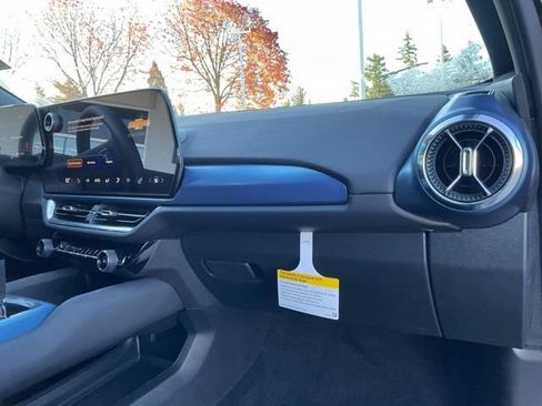 New 2026 Chevrolet Equinox EV LT image 18