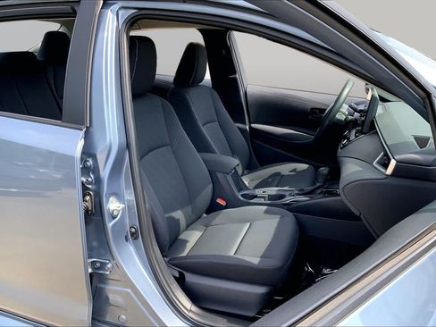 Used 2024 Toyota Corolla LE FWD image 9